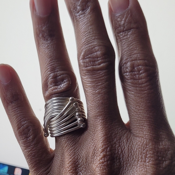 Sterling silver hug ring - Picture 4 of 8
